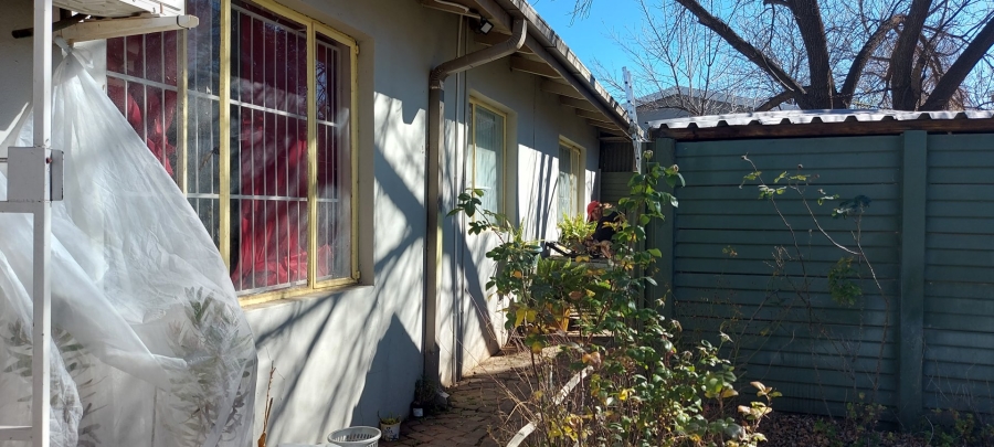 13 Bedroom Property for Sale in Brandwag Free State